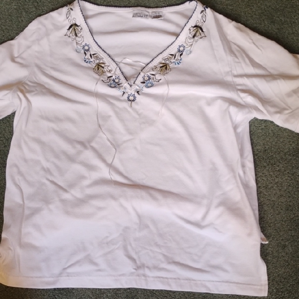 Cream Embroidered Short Sleeve Blouse